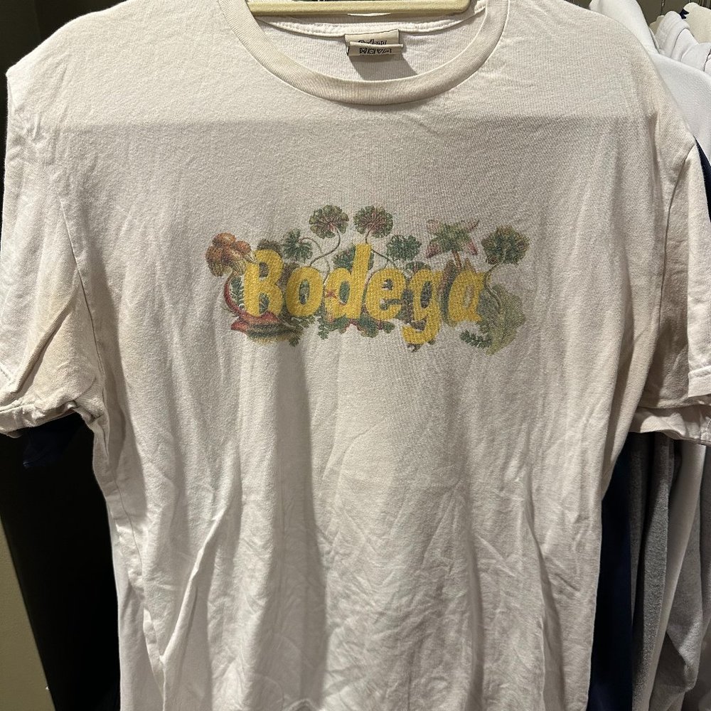 Bodega T Shirt (Boston) Flower Desig=